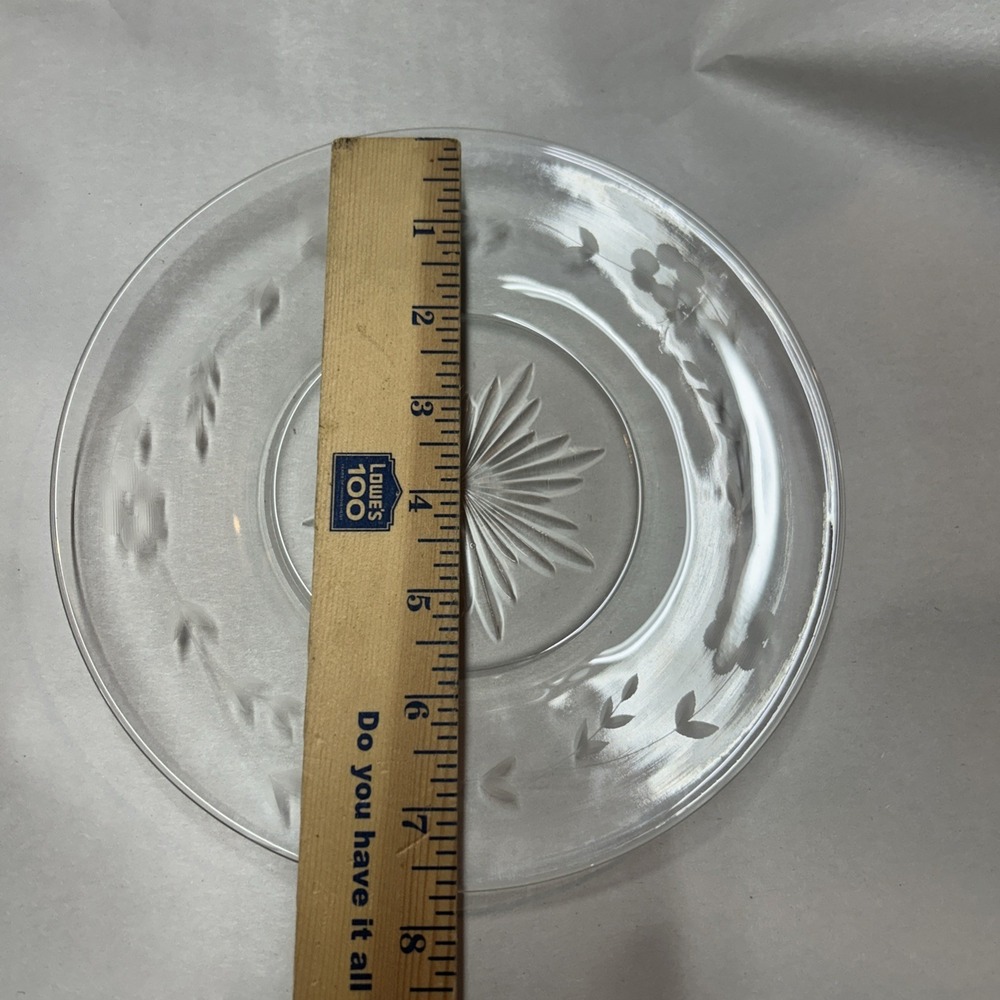 Vintage Floral Etched Glass 8" Luncheon Plates Set Of 4 - Picture 2 of 3